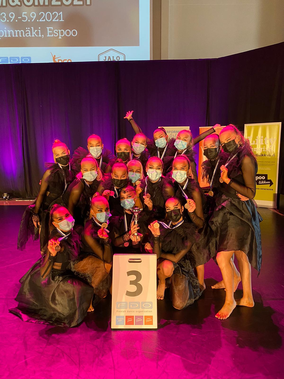 Performing Arts SM/IKM kilpailuista upeaa kisamenestystä!